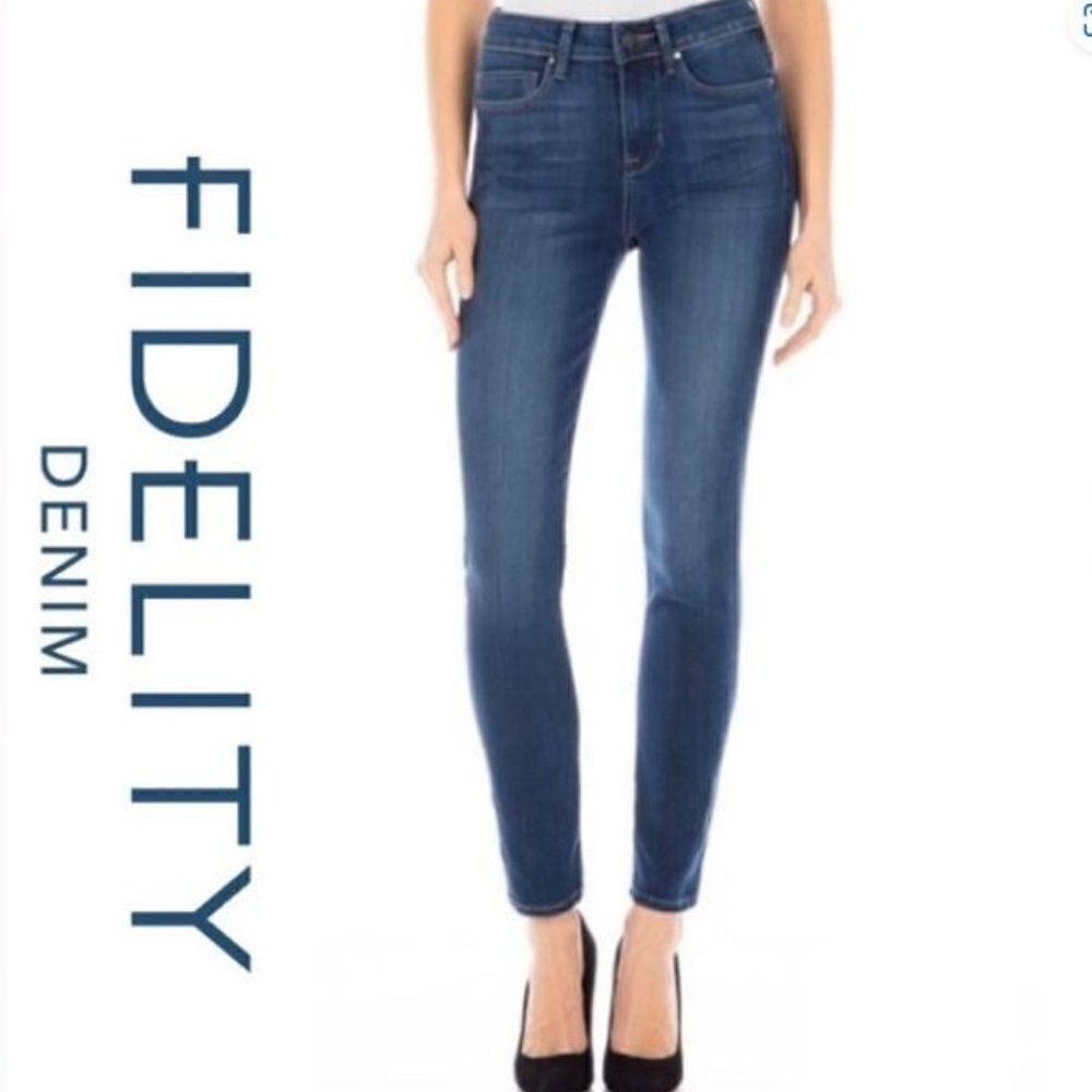 FIDELITY Gwen High Rise Skinny Jeans Size 26